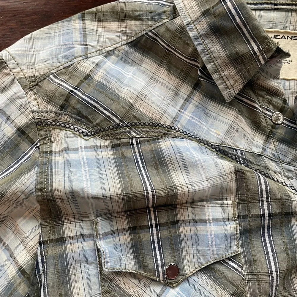 DKNY Size Large Western Style Pearl Snaps Short Sleeve Patterned Shirt - Picture 2 of 8